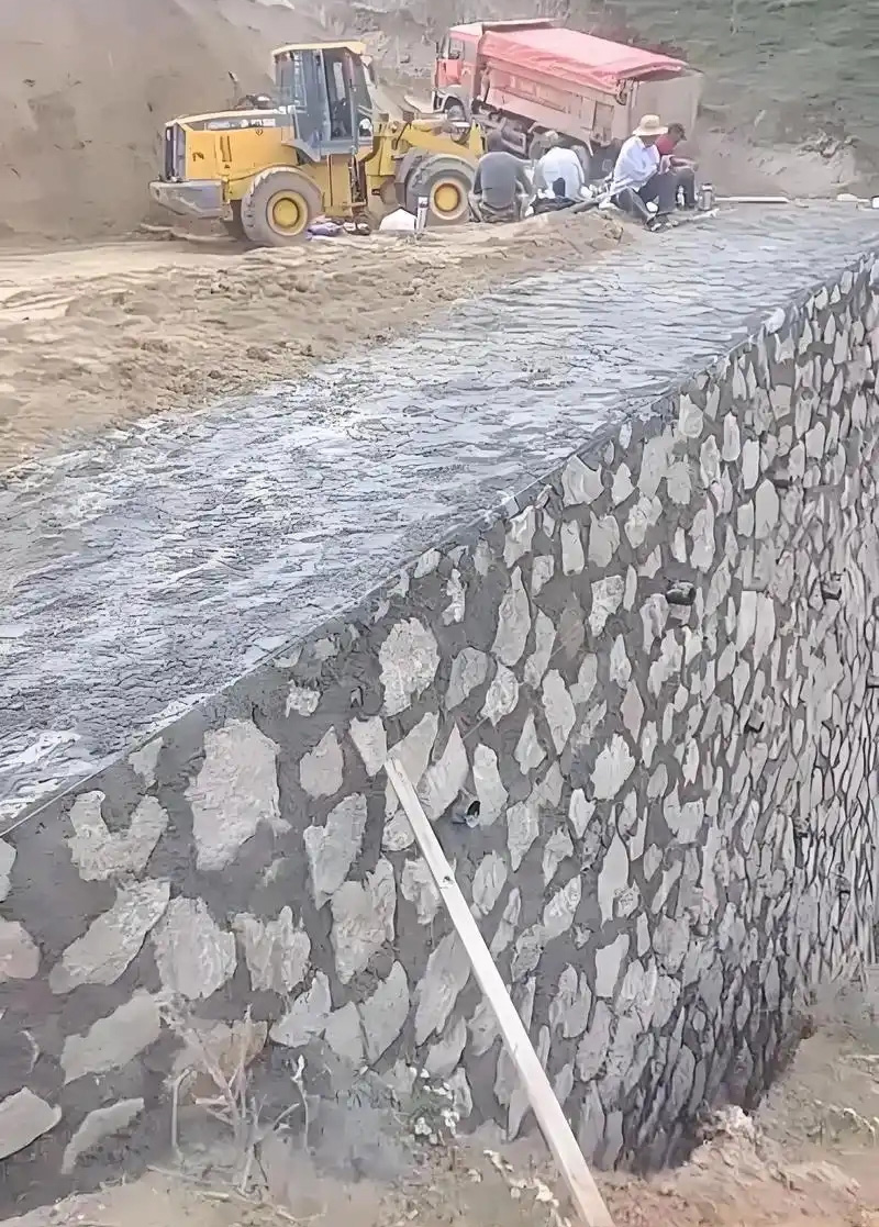 马鞍山金家庄区边坡加固